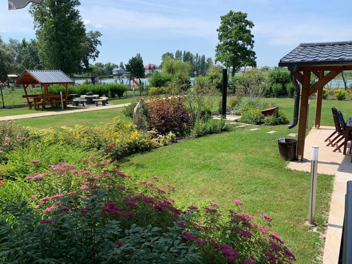 Balatonboglar - Golden Bridge Apartments Exterior photo